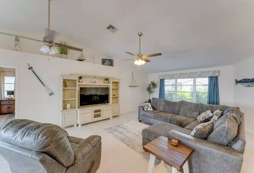 Punta Gorda Oasis With Private Pool & Patio!
