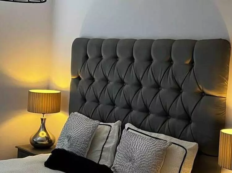 Residenssi Immaculate Sea View 4 Bed House In Portstewart