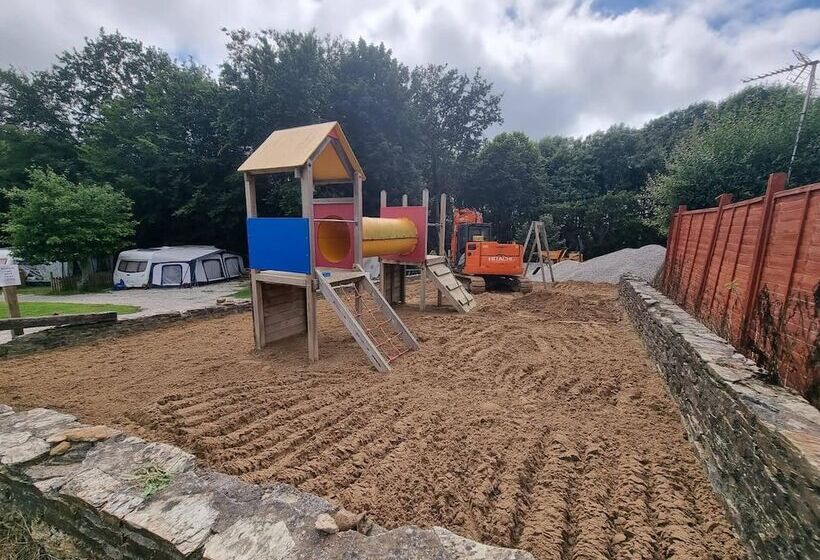 إقامة Stunning 2 Bed House In Saint Columb