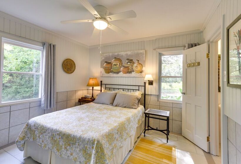 Riverfront Florida Escape W/ Grill & Fire Pit!