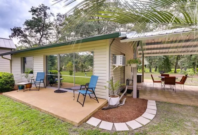 Riverfront Florida Escape W/ Grill & Fire Pit!