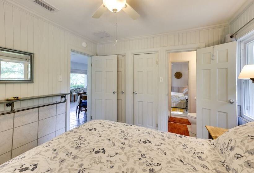 Riverfront Florida Escape W/ Grill & Fire Pit!