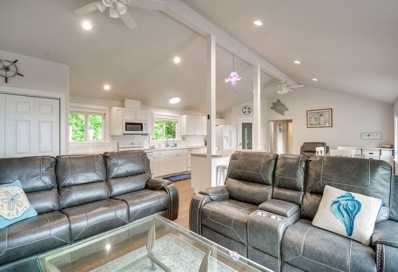 Serene Copalis Beach Getaway: Walk To Beach!