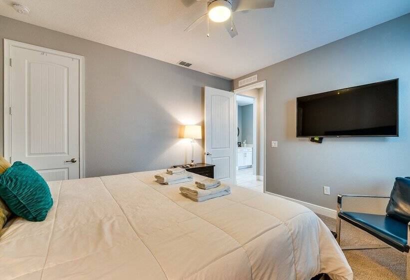 Spacious Kissimmee Escape, Close To Disney World!