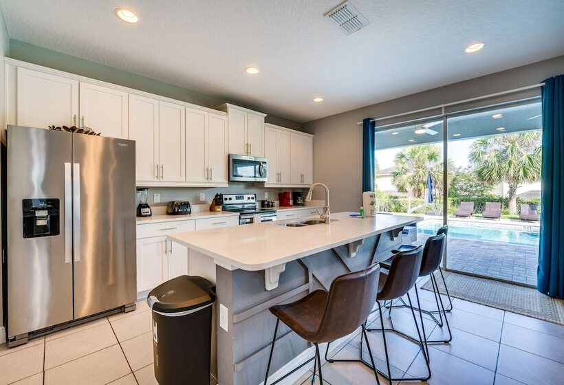 Spacious Kissimmee Escape, Close To Disney World!