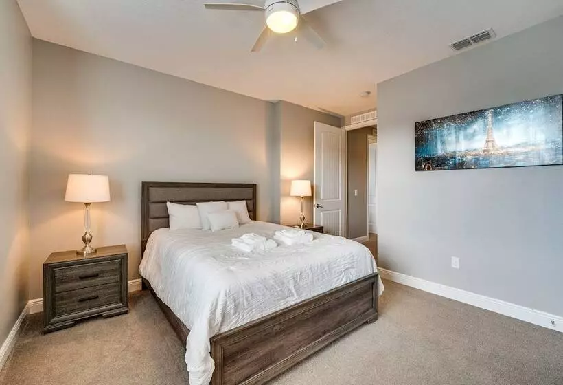 Spacious Kissimmee Escape, Close To Disney World!