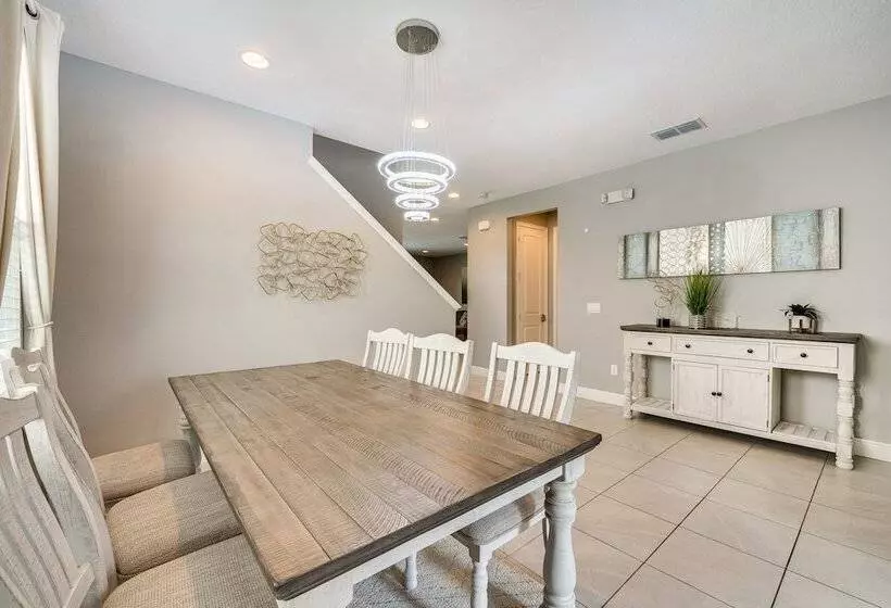 Spacious Kissimmee Escape, Close To Disney World!