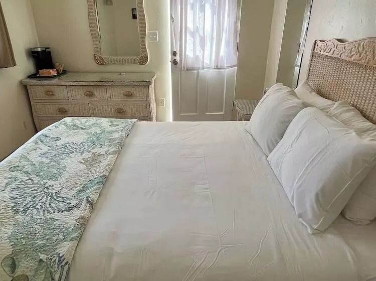 The Cayucos Motel