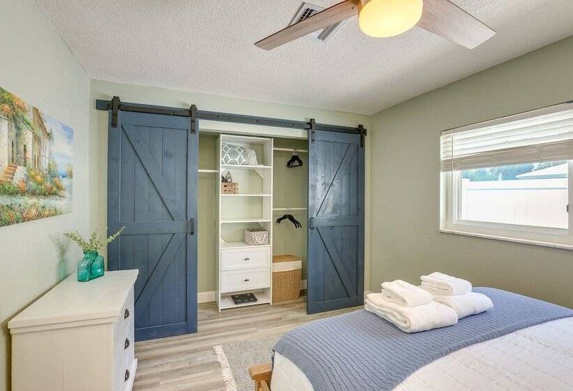 Vero Beach Vacation Rental: Pool & Putting Green!