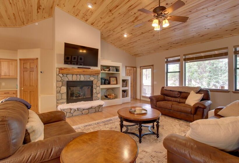 Furnished Deck & Grill: Wooded Torreon Cabin