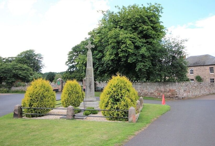 3 Bedrooms 2 Bath Cottage Balcony Garden Dogs Free