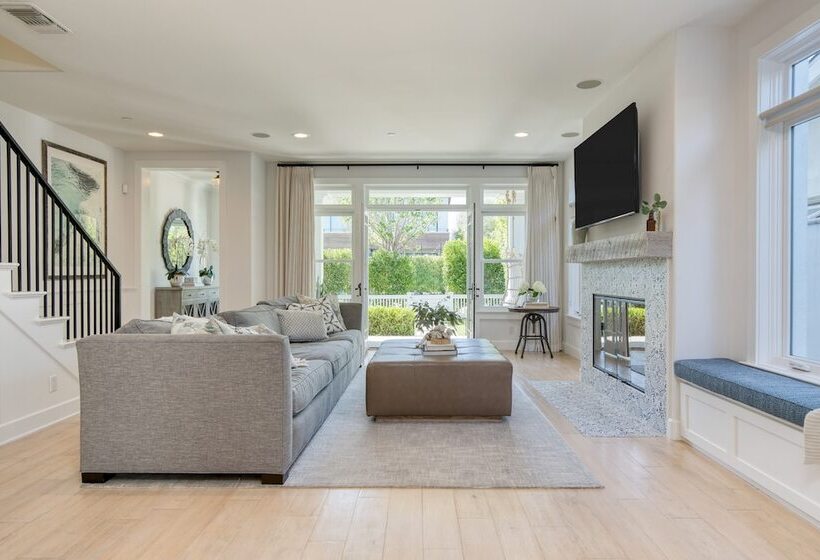 Emerald Cove By Avantstay Mins To Beach & Pier