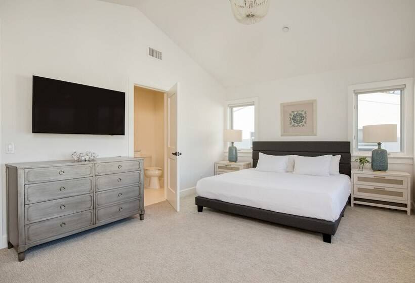 Emerald Cove By Avantstay Mins To Beach & Pier