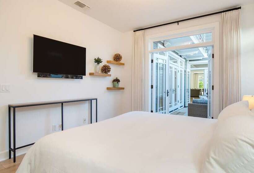 Emerald Cove By Avantstay Mins To Beach & Pier