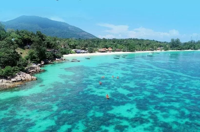 هتل Chareena Beachside