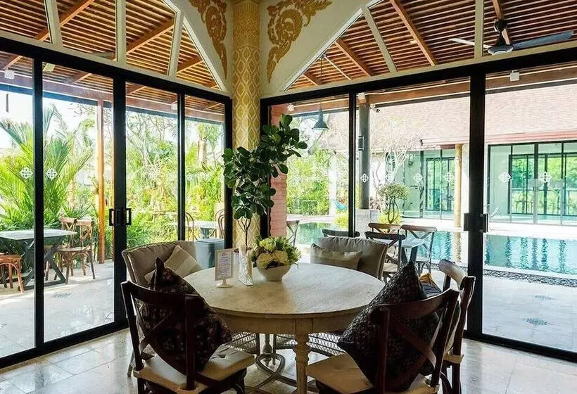 Hotelli Coco Paradiso Phuket