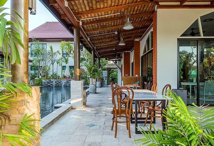 Hotelli Coco Paradiso Phuket