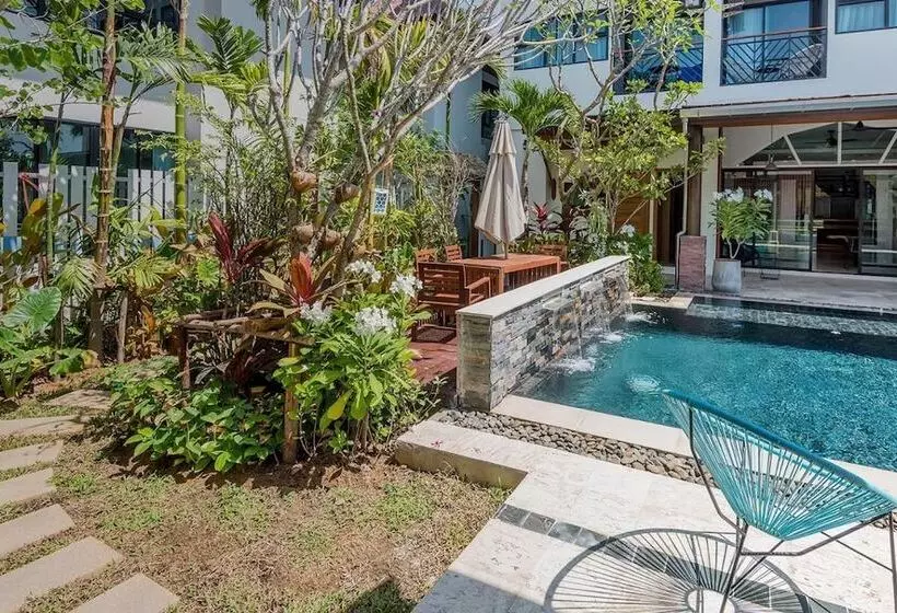 Hotelli Coco Paradiso Phuket