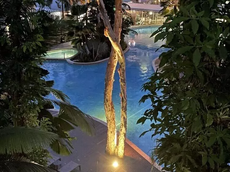 هتل Elysium The Drift Apartment