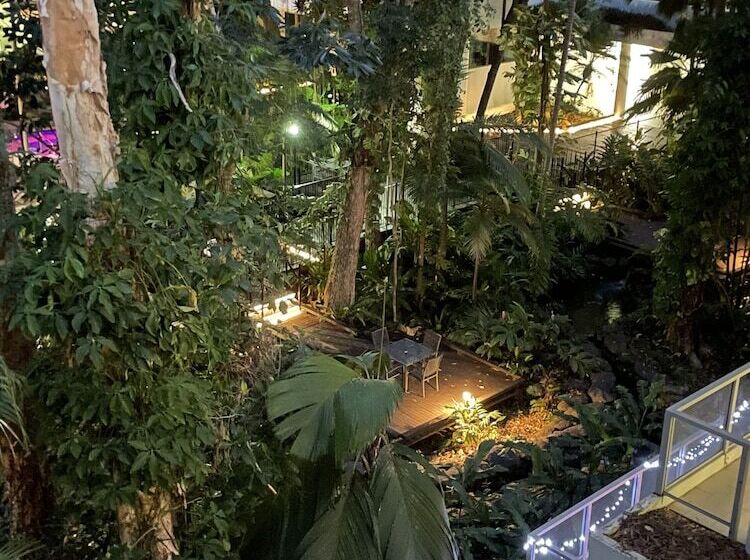 Отель Elysium The Drift Apartment