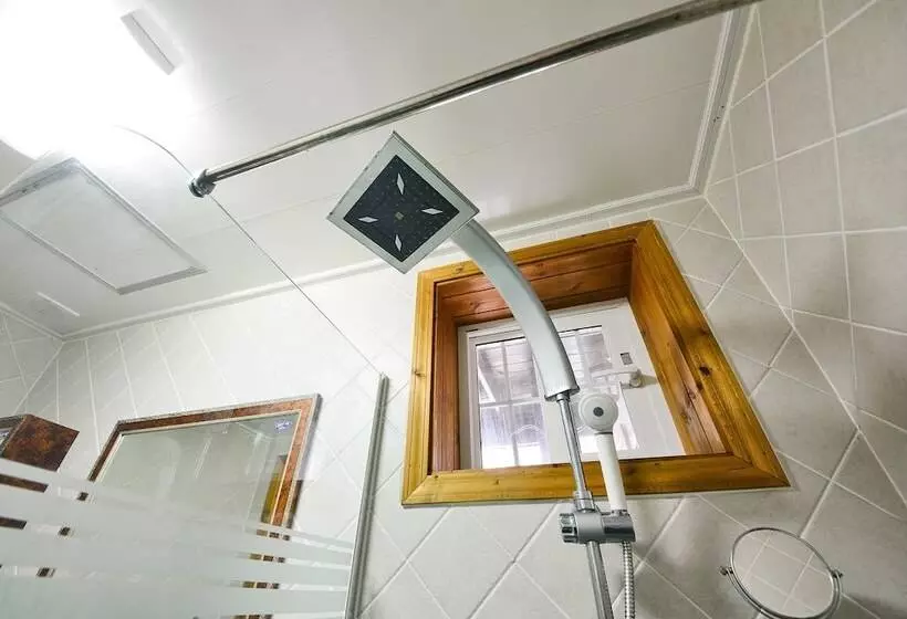 Hotelli Gangneung Sanho Pension