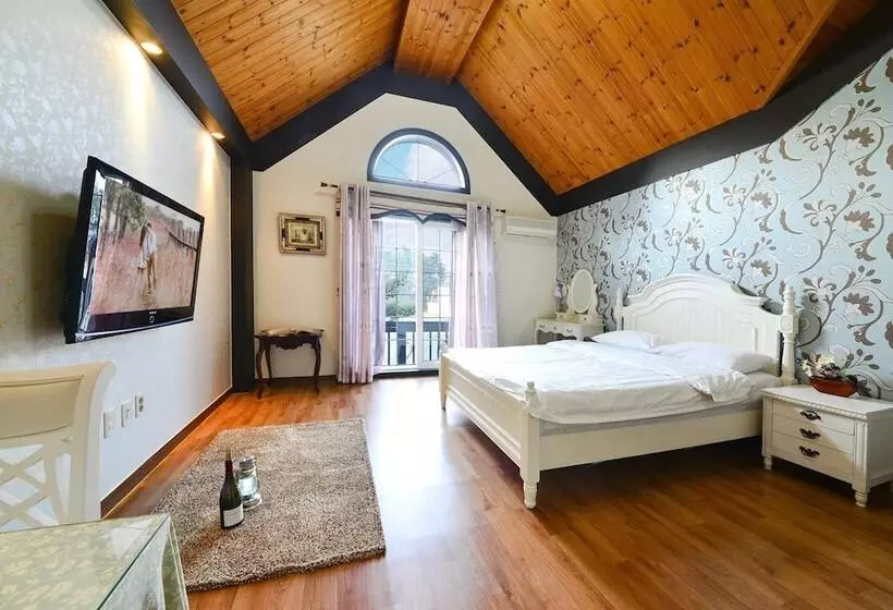 Hotelli Gangneung Sanho Pension