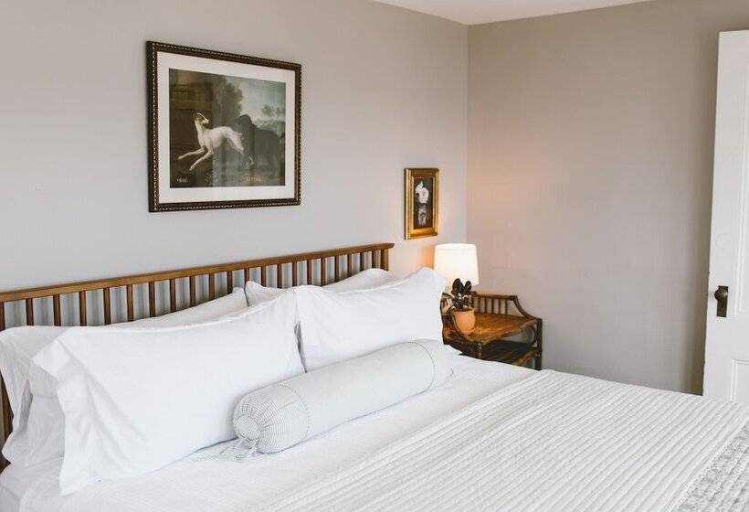 בית מלון כפרי Admirals Quarters Inn