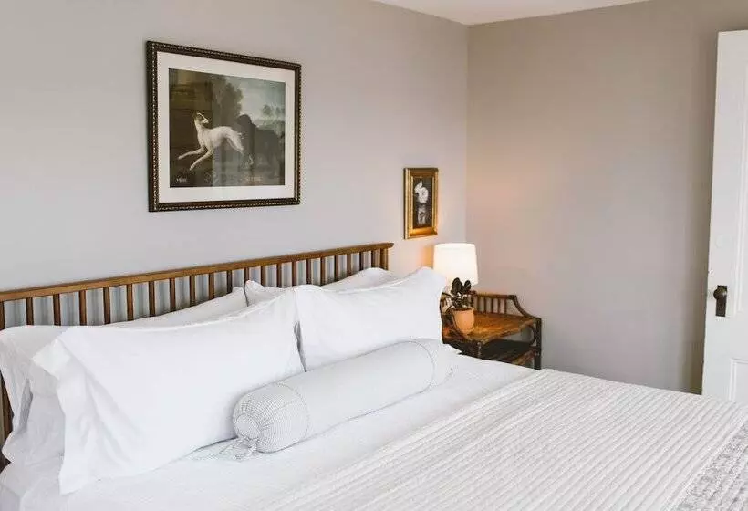 ホテル Admirals Quarters Inn