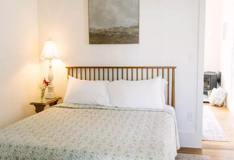 ホテル Admirals Quarters Inn