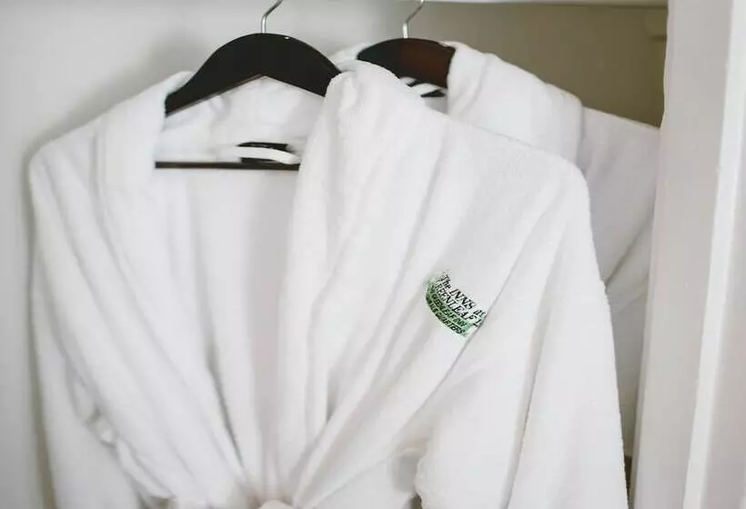 ホテル Admirals Quarters Inn