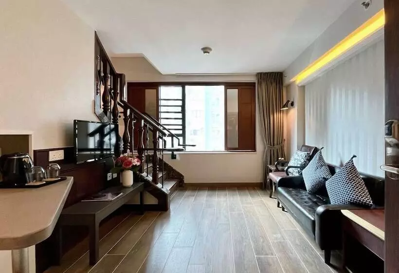 هتل Lander Grand