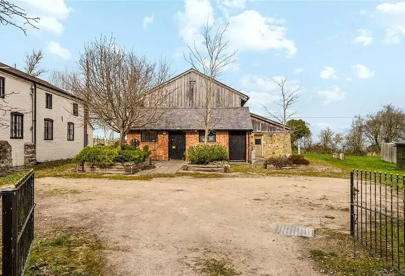 Hotelli Plas Bellin Hall