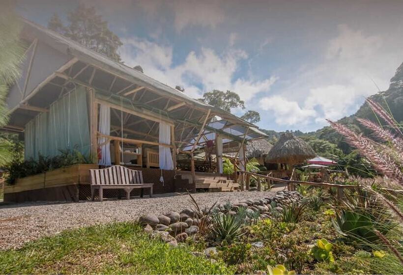 هتل Santuario Natural El Tular