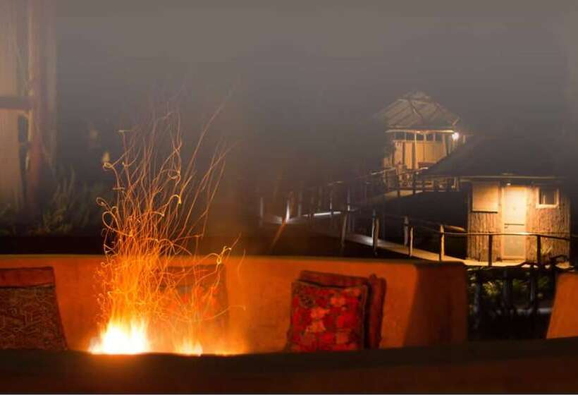 هتل Santuario Natural El Tular