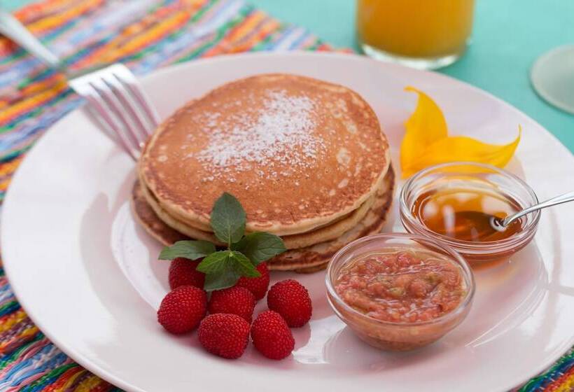 هتل Santuario Natural El Tular