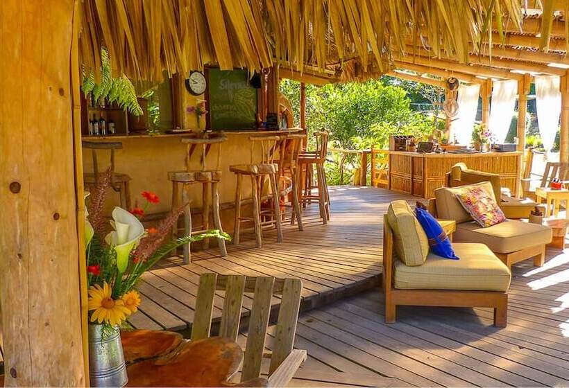 هتل Santuario Natural El Tular