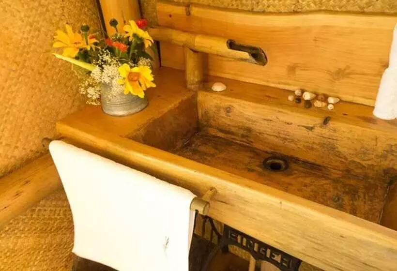 هتل Santuario Natural El Tular