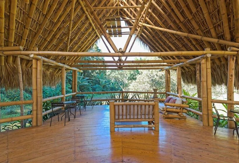 هتل Santuario Natural El Tular