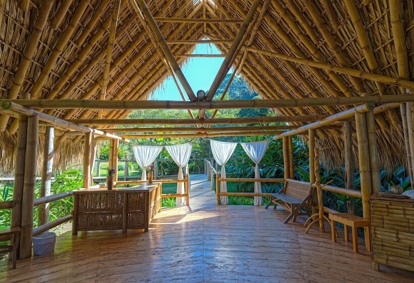 هتل Santuario Natural El Tular