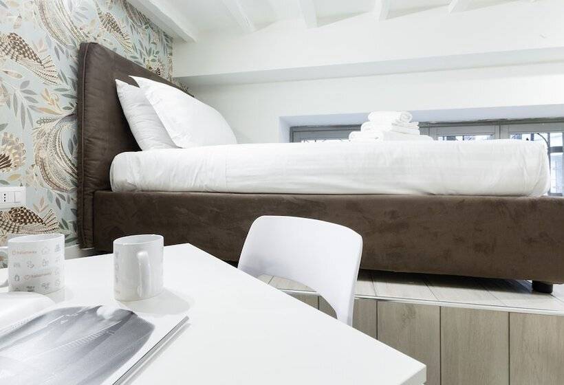 Italianway The B Village Standard