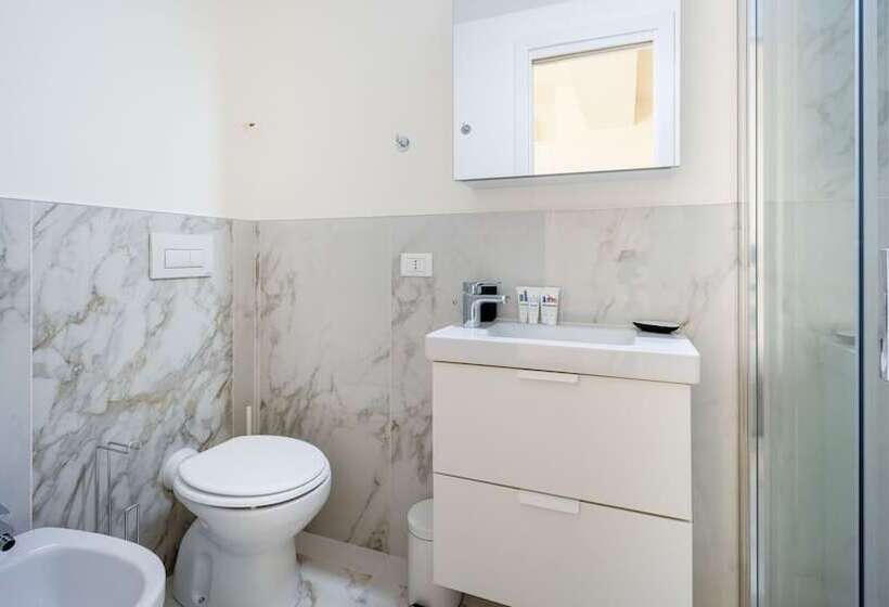 Italianway The B Village Standard