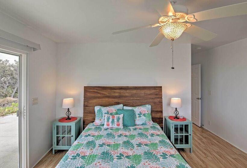 Ocean View Bungalow W/ Lanai: 13 Mi To South Point