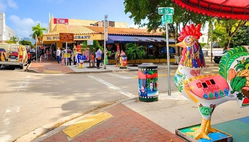 بنسيون Chic Ocean Miami 88