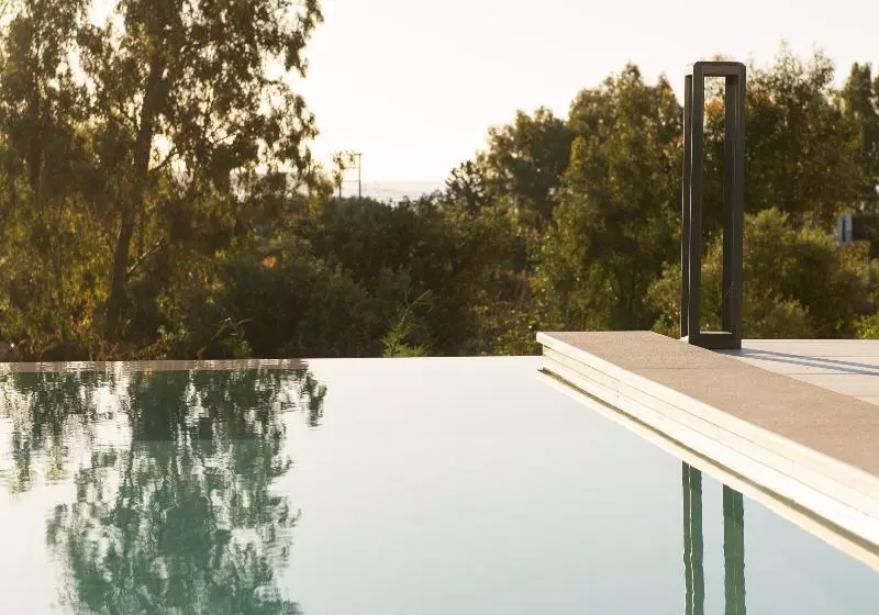 Majatalo Reveli Suites