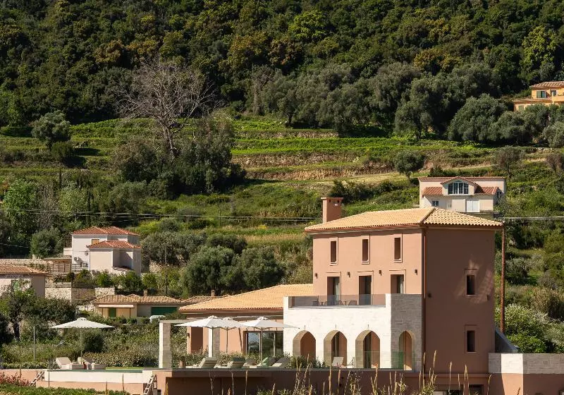 Majatalo Reveli Suites