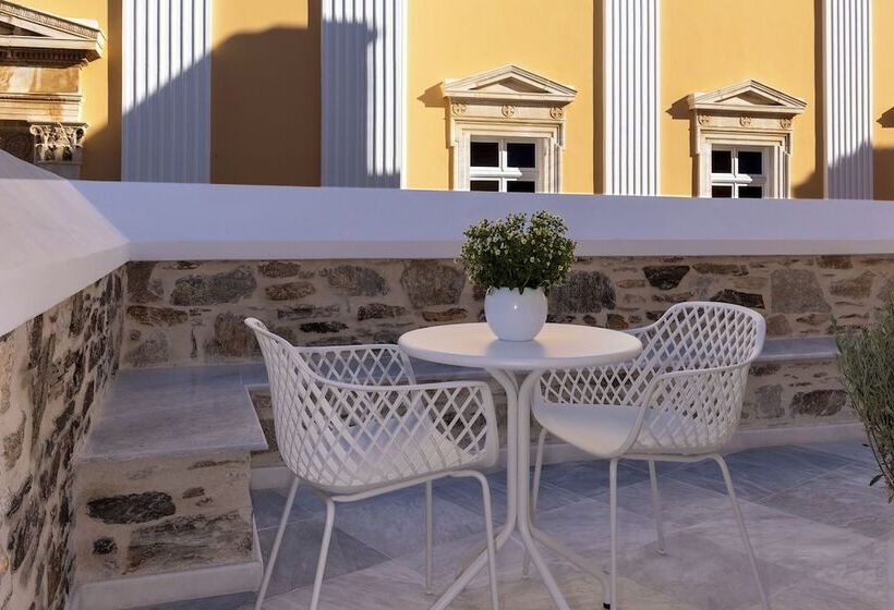 پانسیون The Nestorian House