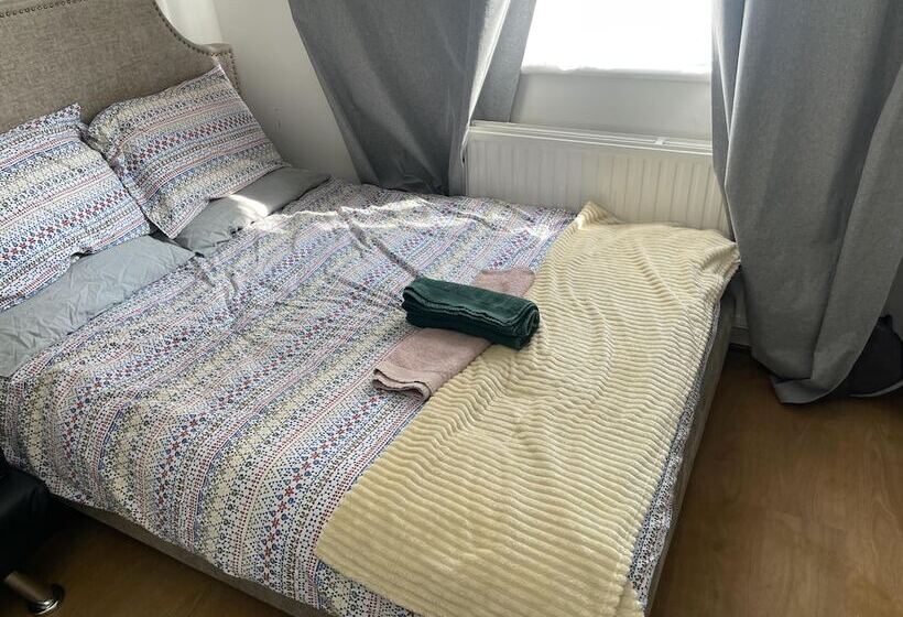 Резиденция Great 5 Bed Wembley Home 25min From Central London