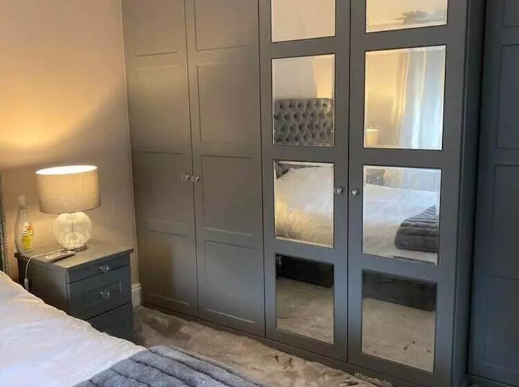 レジデンス Lovely 3 Bed House In Potters Bar Jacuzzi & 75inch