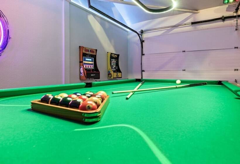 Slice Of Heaven By Avantstay Breathtaking Views!