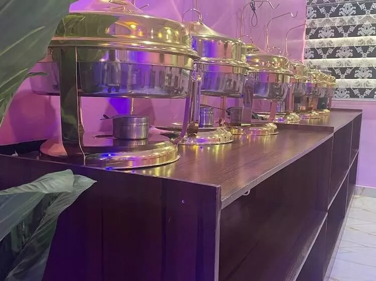 Farik Hotels And Suites